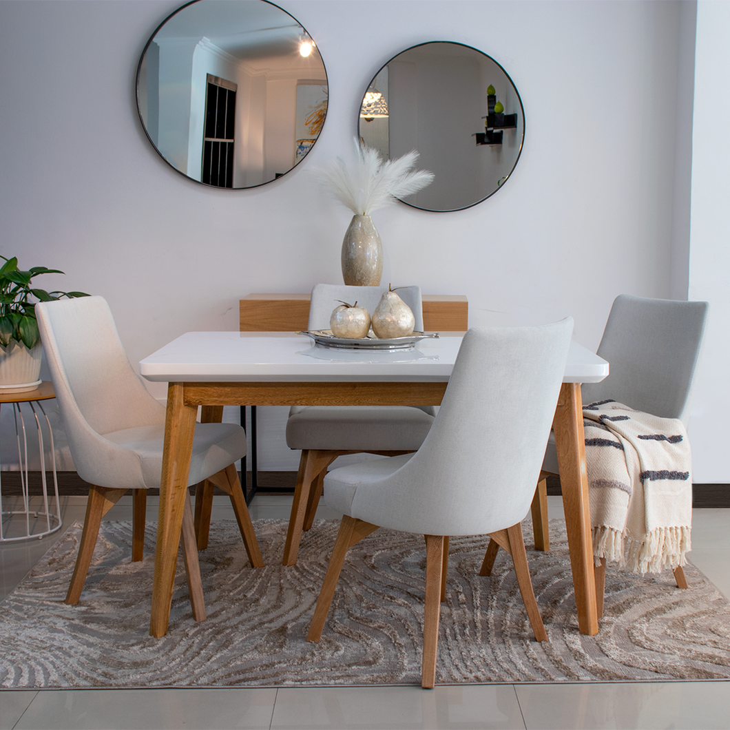 Comedor de 4 puestos toronto + 4 sillas dacia